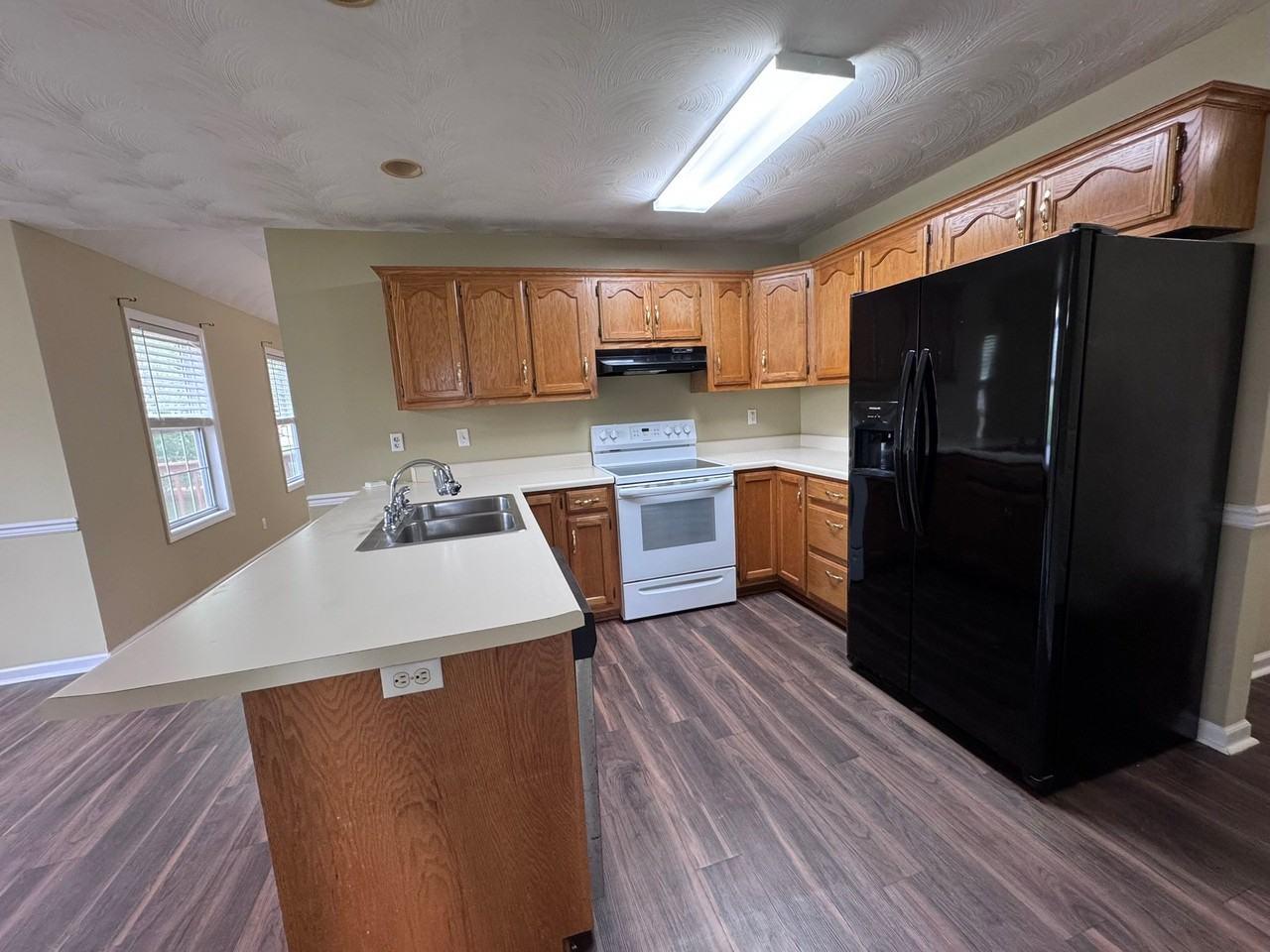 204 Boone Dr - Photo 5 of 19