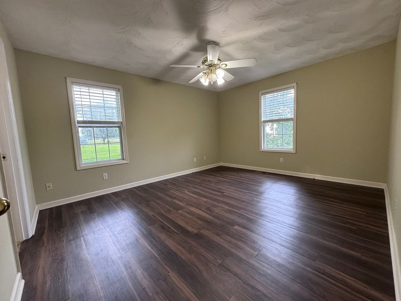 204 Boone Dr - Photo 6 of 19