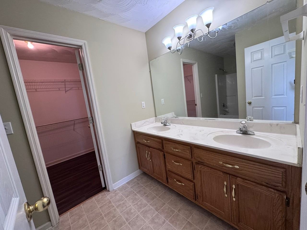 204 Boone Dr - Photo 7 of 19