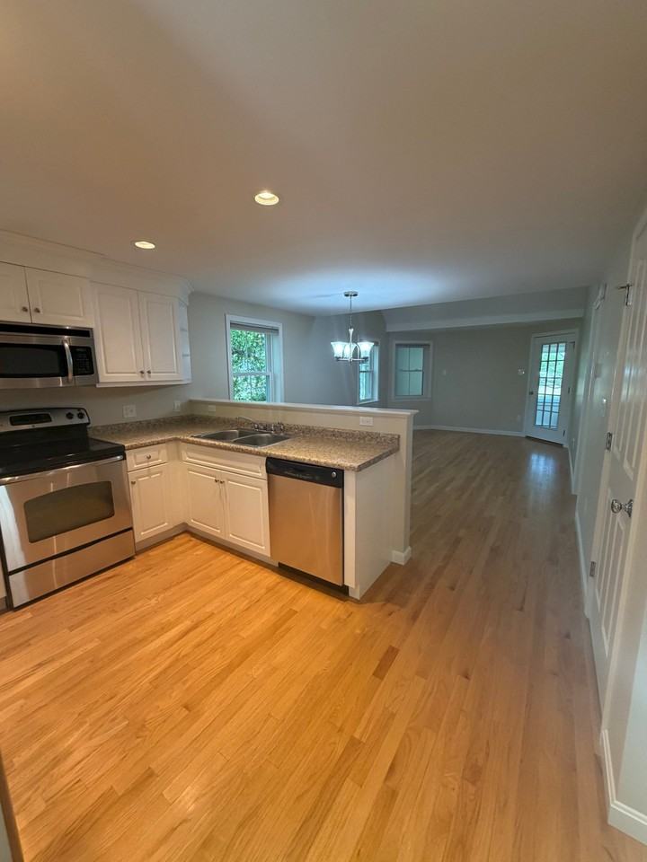 25 Western Ave - Photo 2 of 17