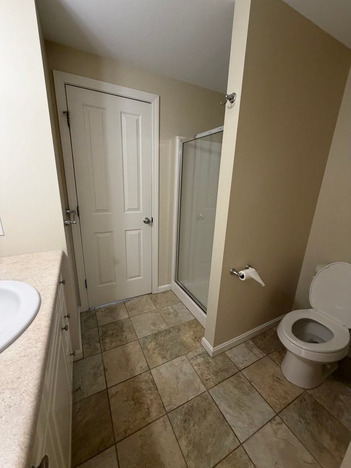 25 Western Ave - Photo 7 of 17