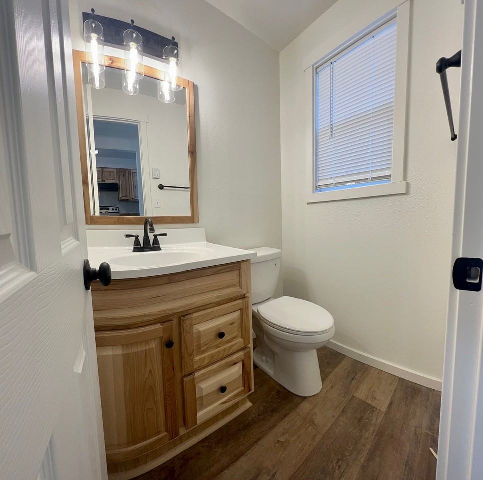 540 W Maple St #25 - Photo 4 of 7