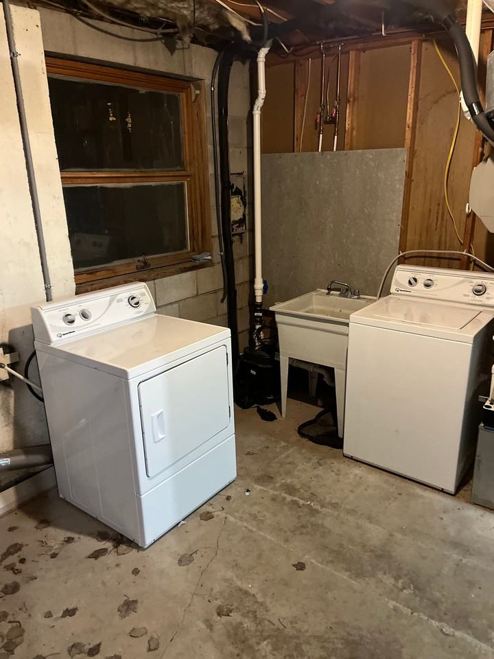 3982 Prouty Rd - Photo 3 of 10