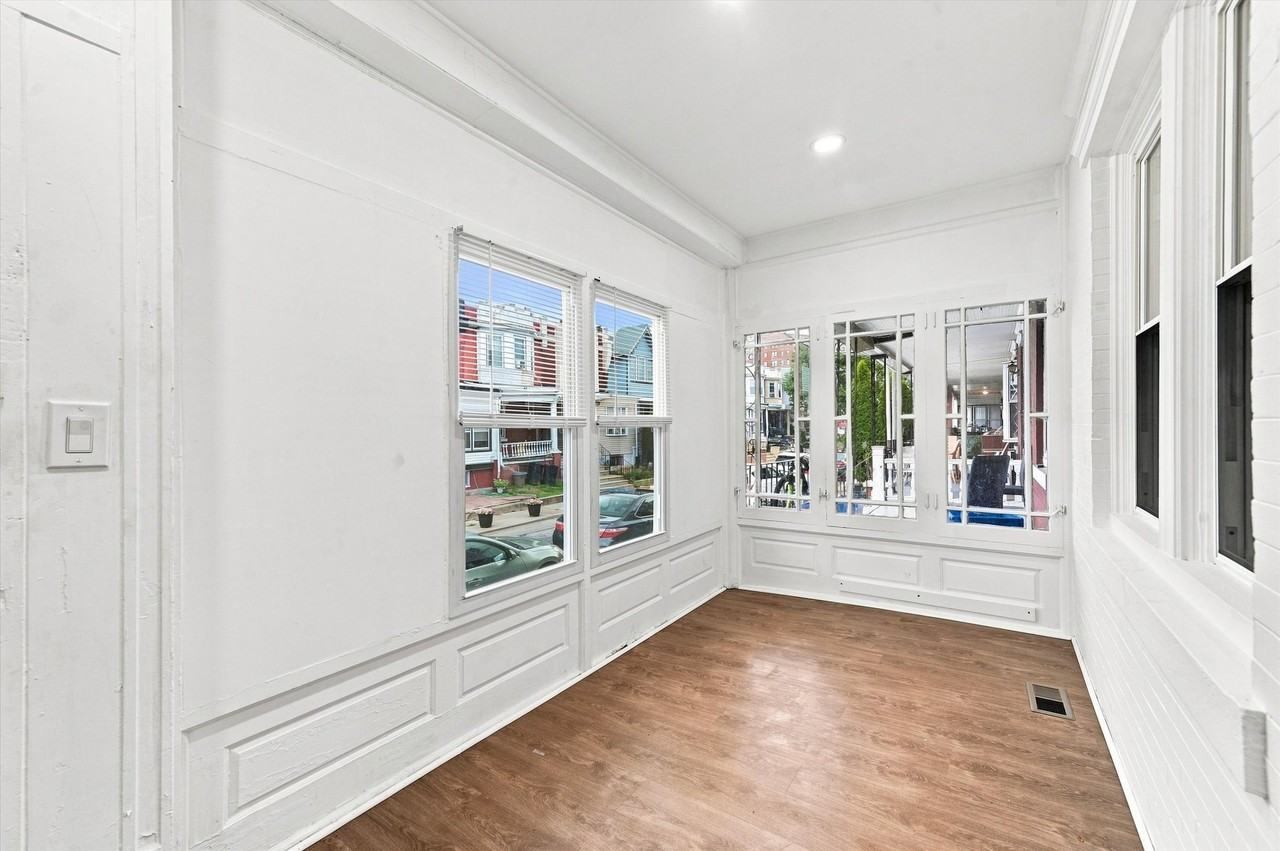 269 S Hirst St - Photo 4 of 13