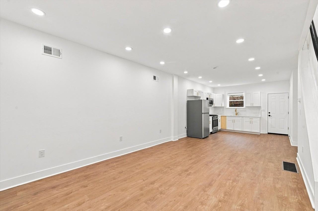 269 S Hirst St - Photo 5 of 13