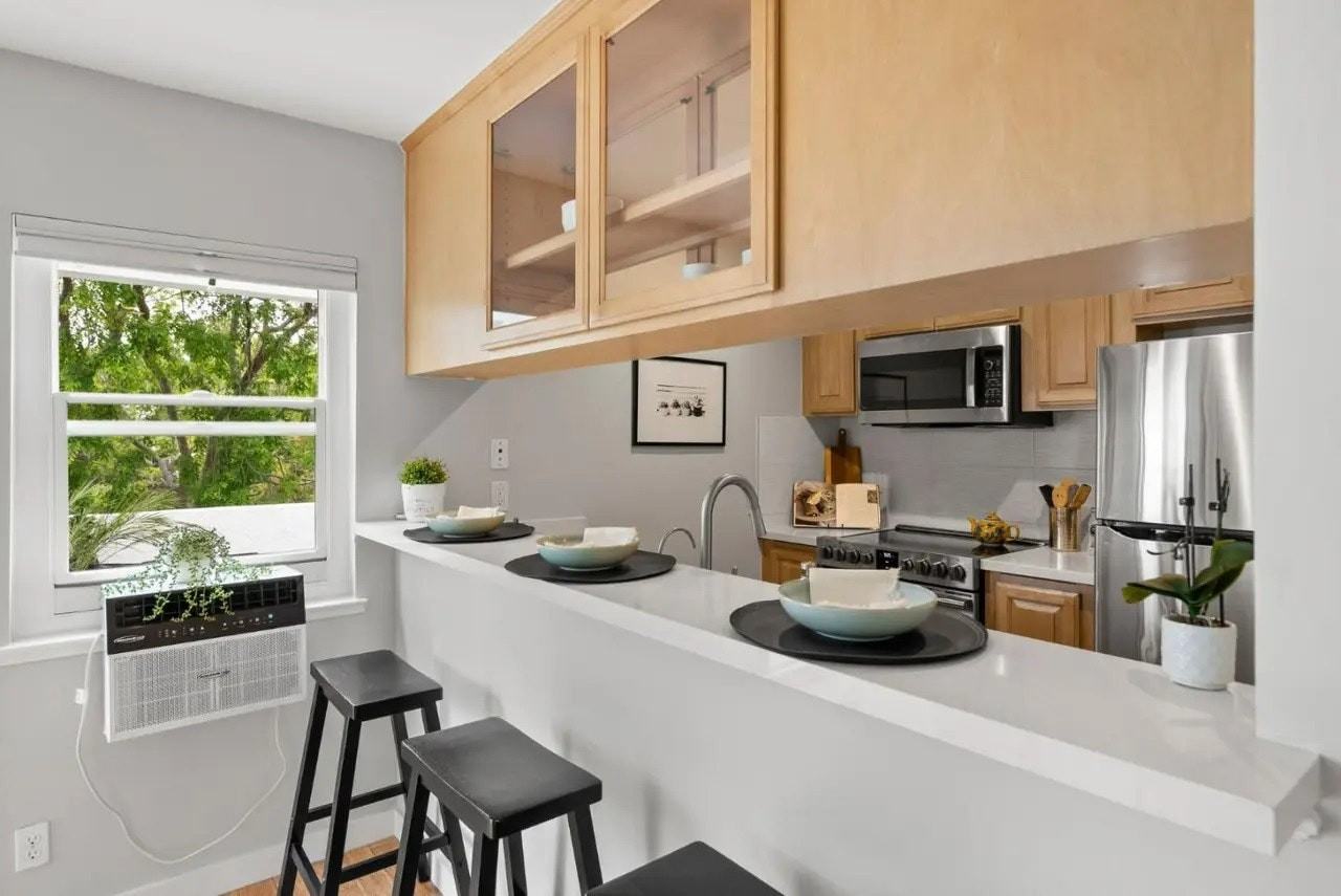 1919 Alameda de las Pulgas, Unit 121 - Photo 4 of 11
