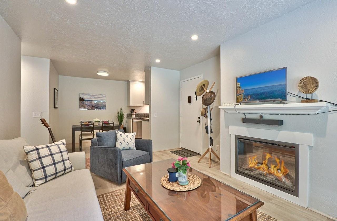 3107 Golden Oaks Lane, Unit 80 - Photo 3 of 19