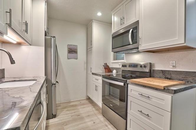 3107 Golden Oaks Lane, Unit 80 - Photo 5 of 19