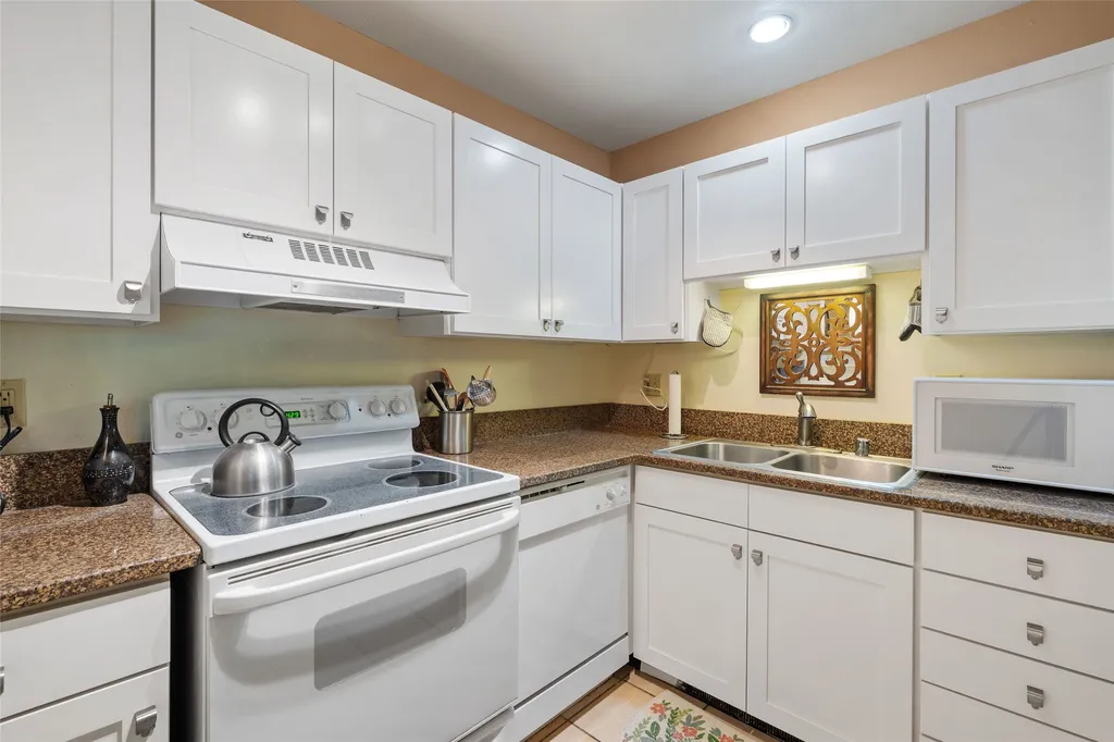 4229 Rock Creek Rd - Photo 2 of 9