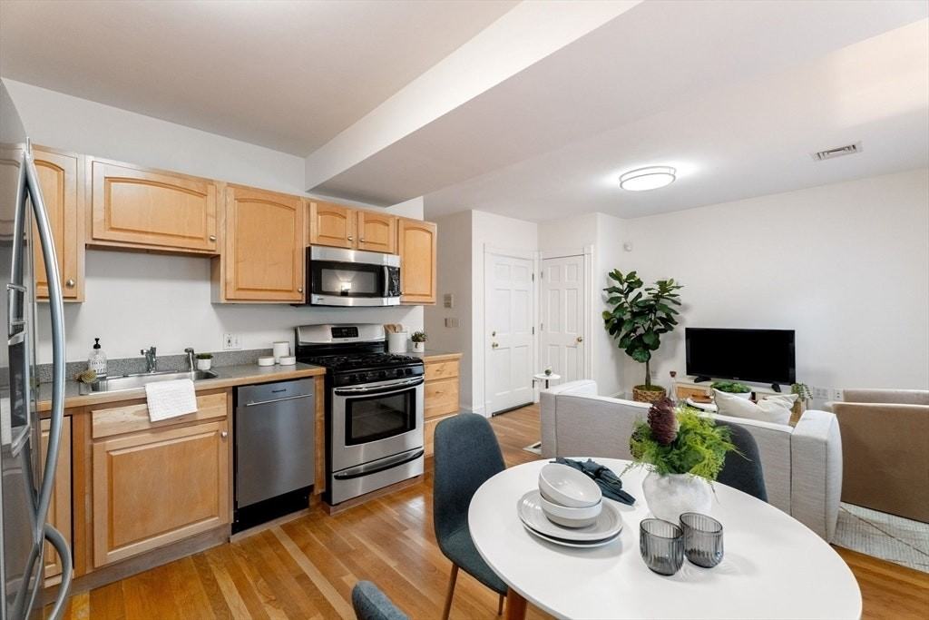 296 West 3rd Street, Unit 20 - Photo 6 of 16