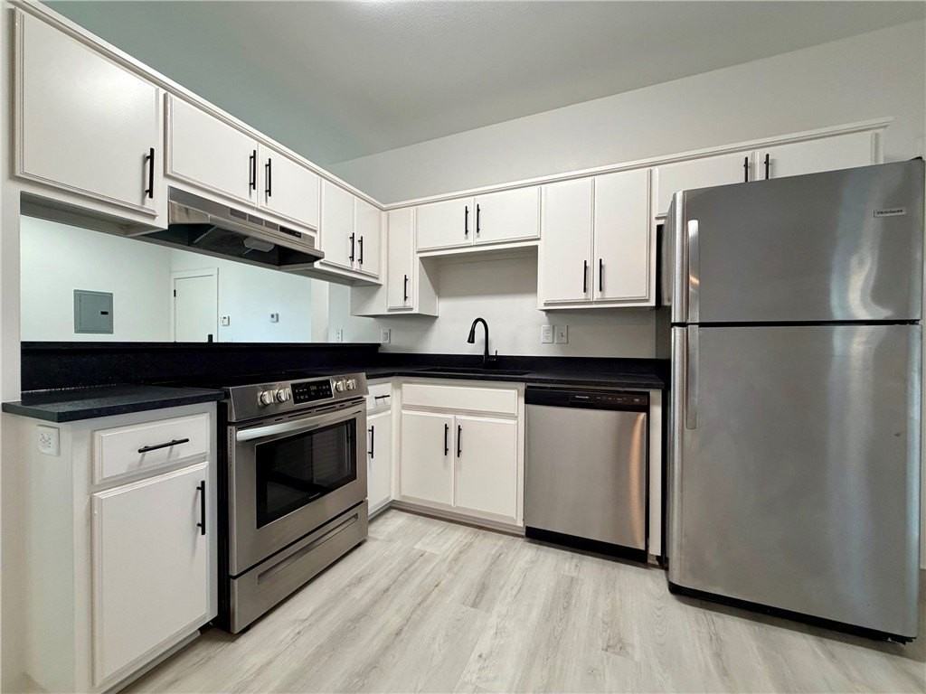 302 Sw 6th St #20 - Photo 6 of 13