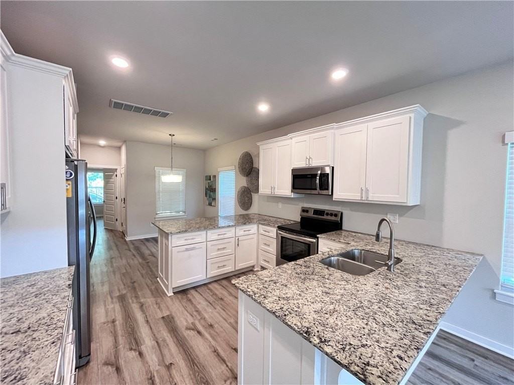 1452 W Sligo St - Photo 5 of 24