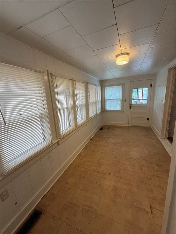 21 N Locust Ave - Photo 4 of 7