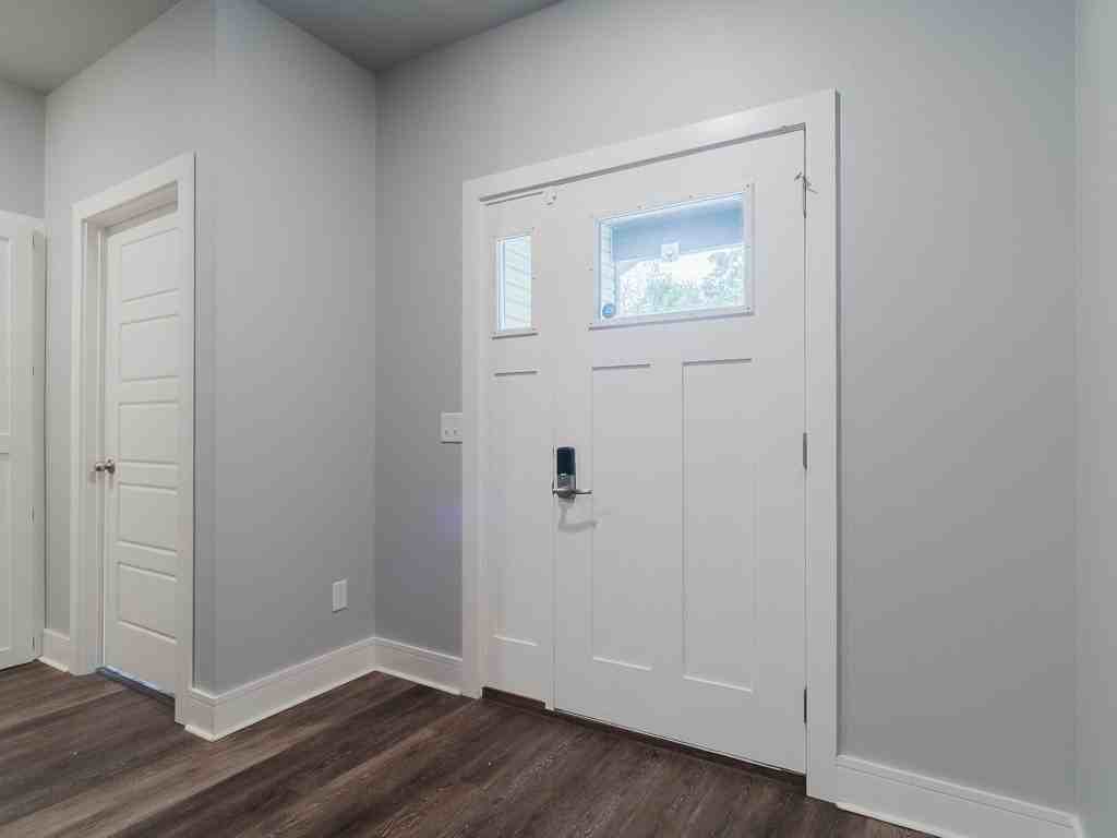 68 Elizabeth Dr - Photo 3 of 26