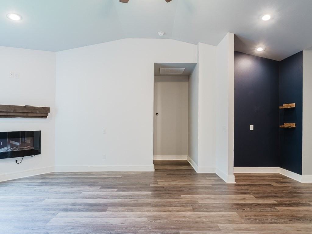 68 Elizabeth Dr - Photo 5 of 26