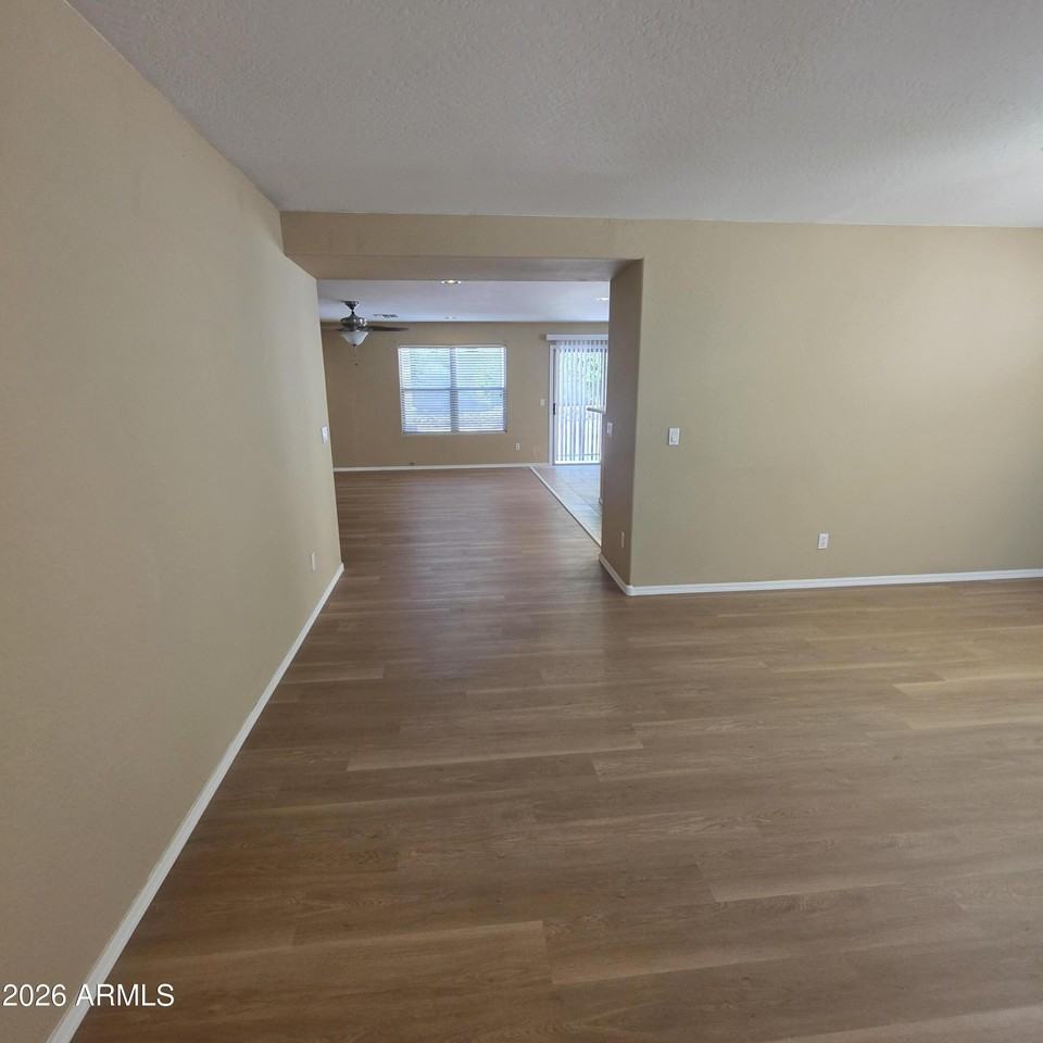 18418 W Westfall Way - Photo 2 of 25