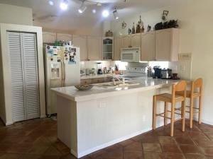 5613 Kingsmill Ct - Photo 2 of 8