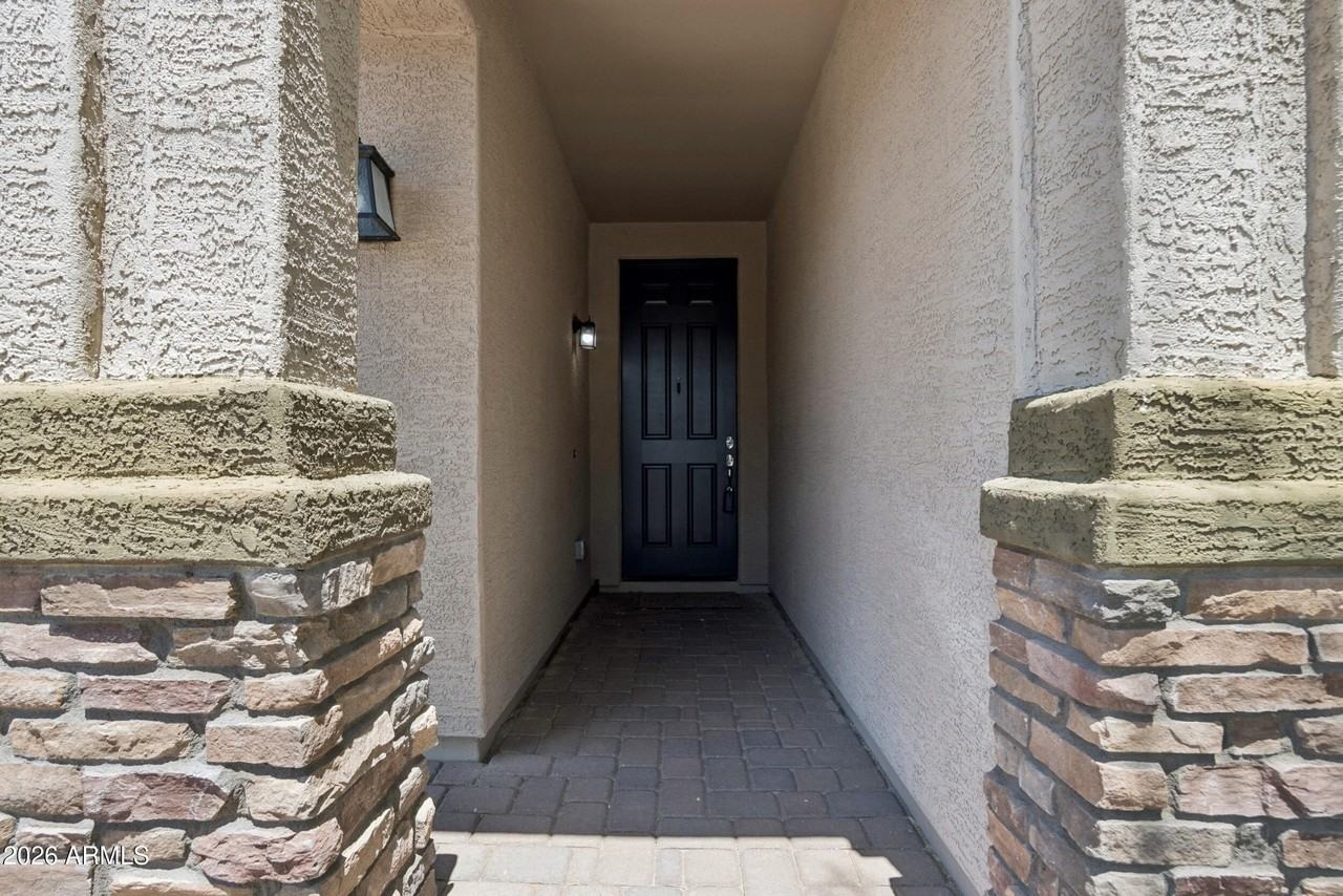 17766 W Granite View Dr - Photo 4 of 46