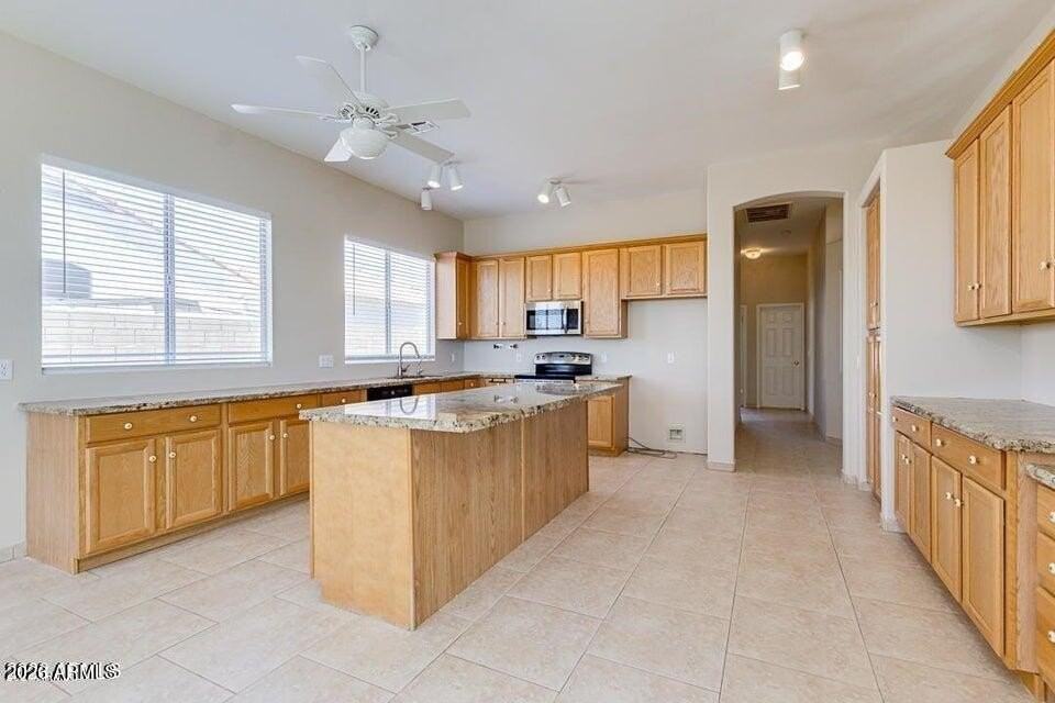 1714 S Rialto - Photo 7 of 13