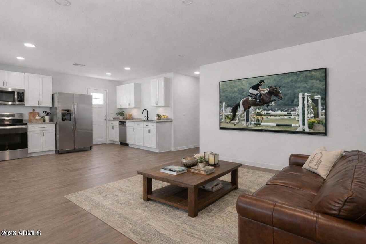 656 S 97th Pl #B - Photo 5 of 17