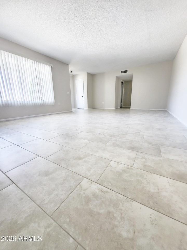 12919 W Jadestone Dr - Photo 6 of 18