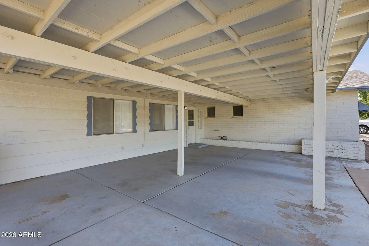 2401 N 66th St - Photo 5 of 40