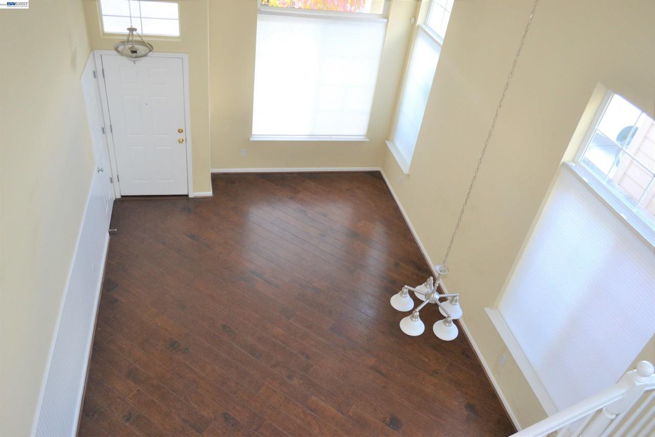 1336 Tiffany Dr - Photo 5 of 21