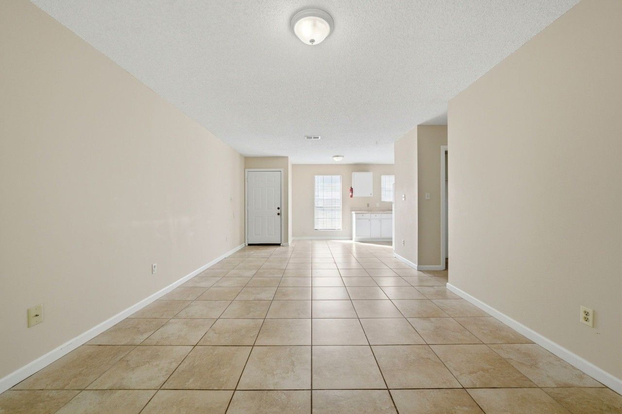 6415 Schoel Ln - Photo 4 of 26