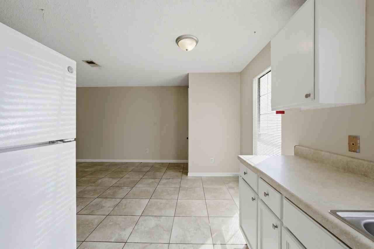 6415 Schoel Ln - Photo 7 of 26