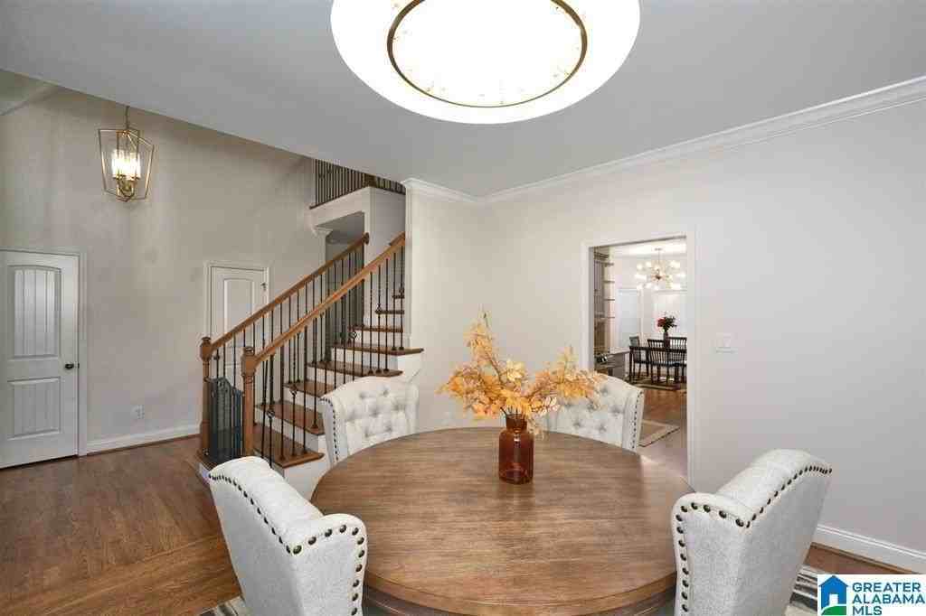 221 Castlehill Dr - Photo 7 of 10