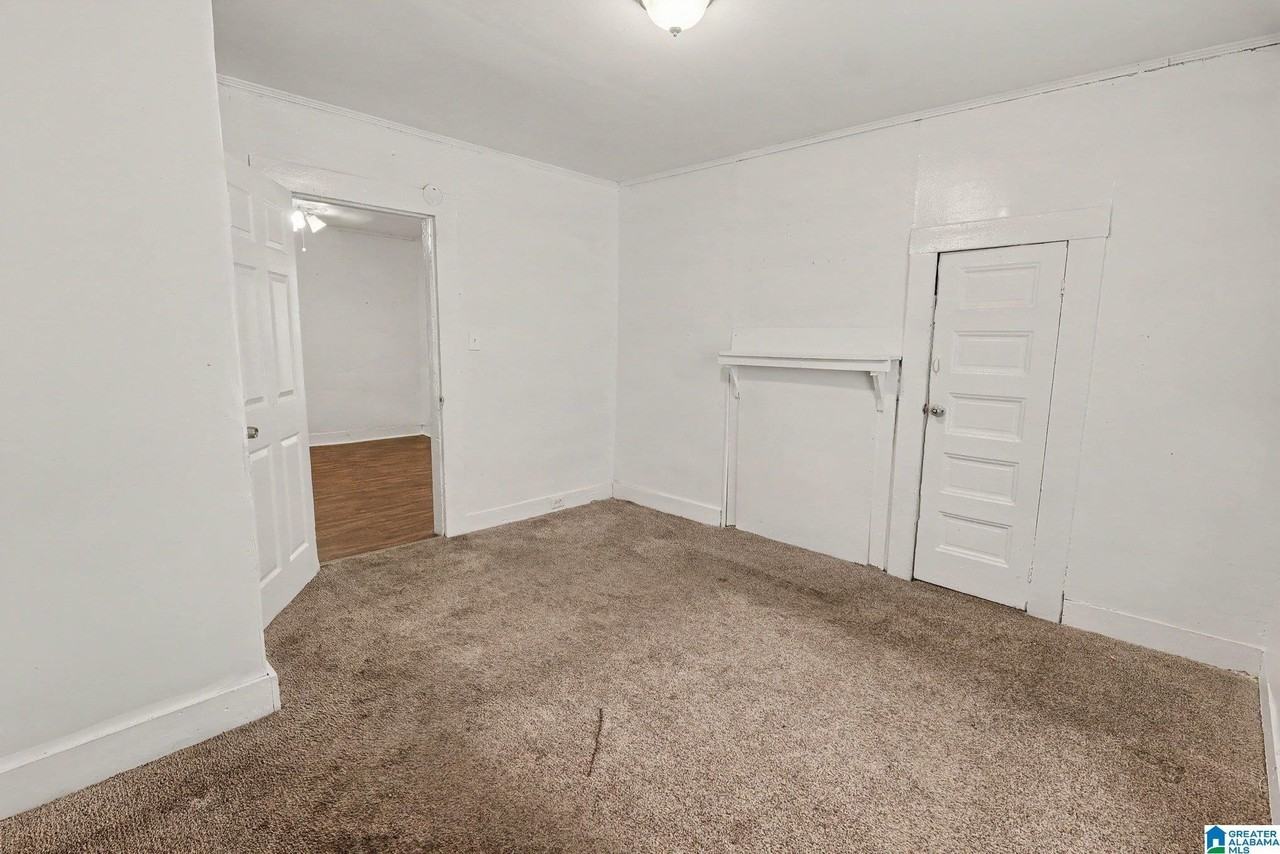 220 Avenue Z - Photo 7 of 15