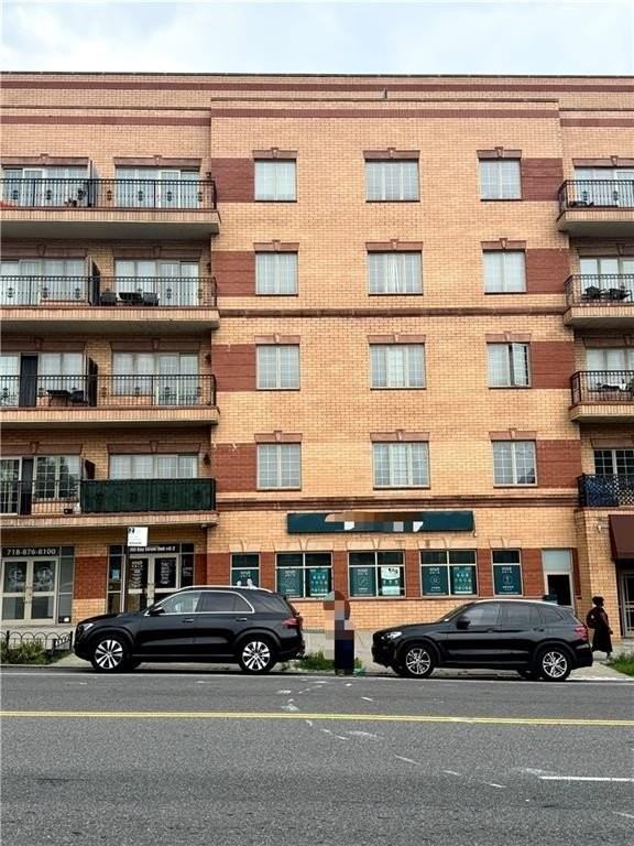 155 Bay St #C2 - Photo 2 of 10