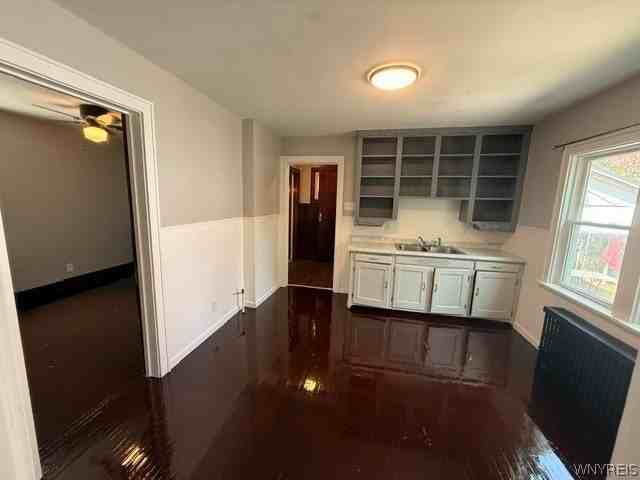 1373 Electric Ave - Photo 3 of 13