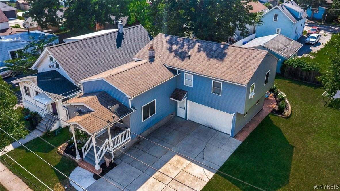 114 Flohr Ave - Photo 3 of 34