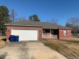 featured image of 27 Broadmoor Cir