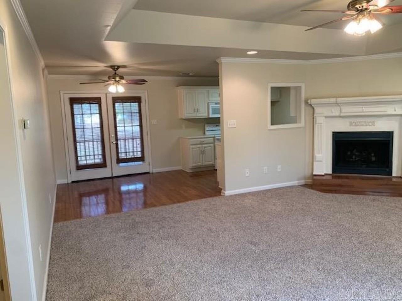 27 Broadmoor Cir - Photo 3 of 24