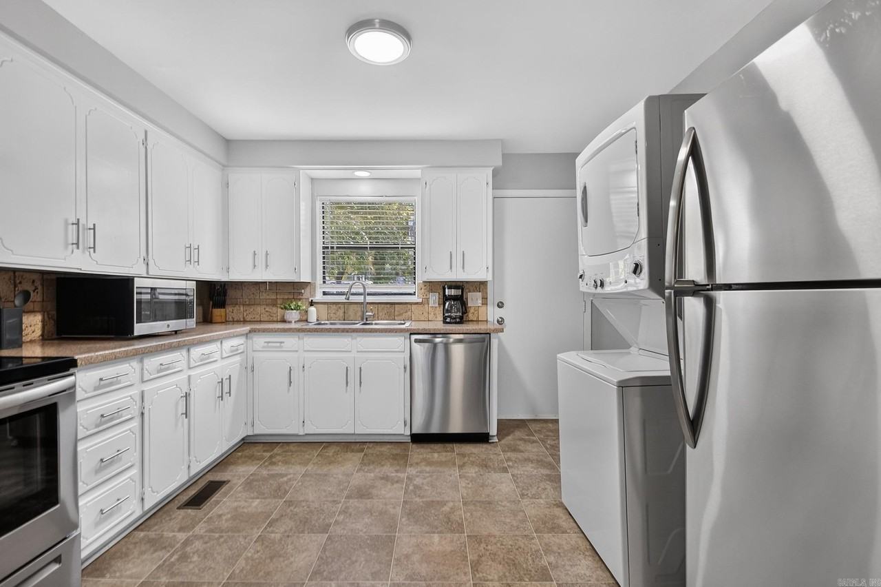 422 W K Ave - Photo 6 of 11