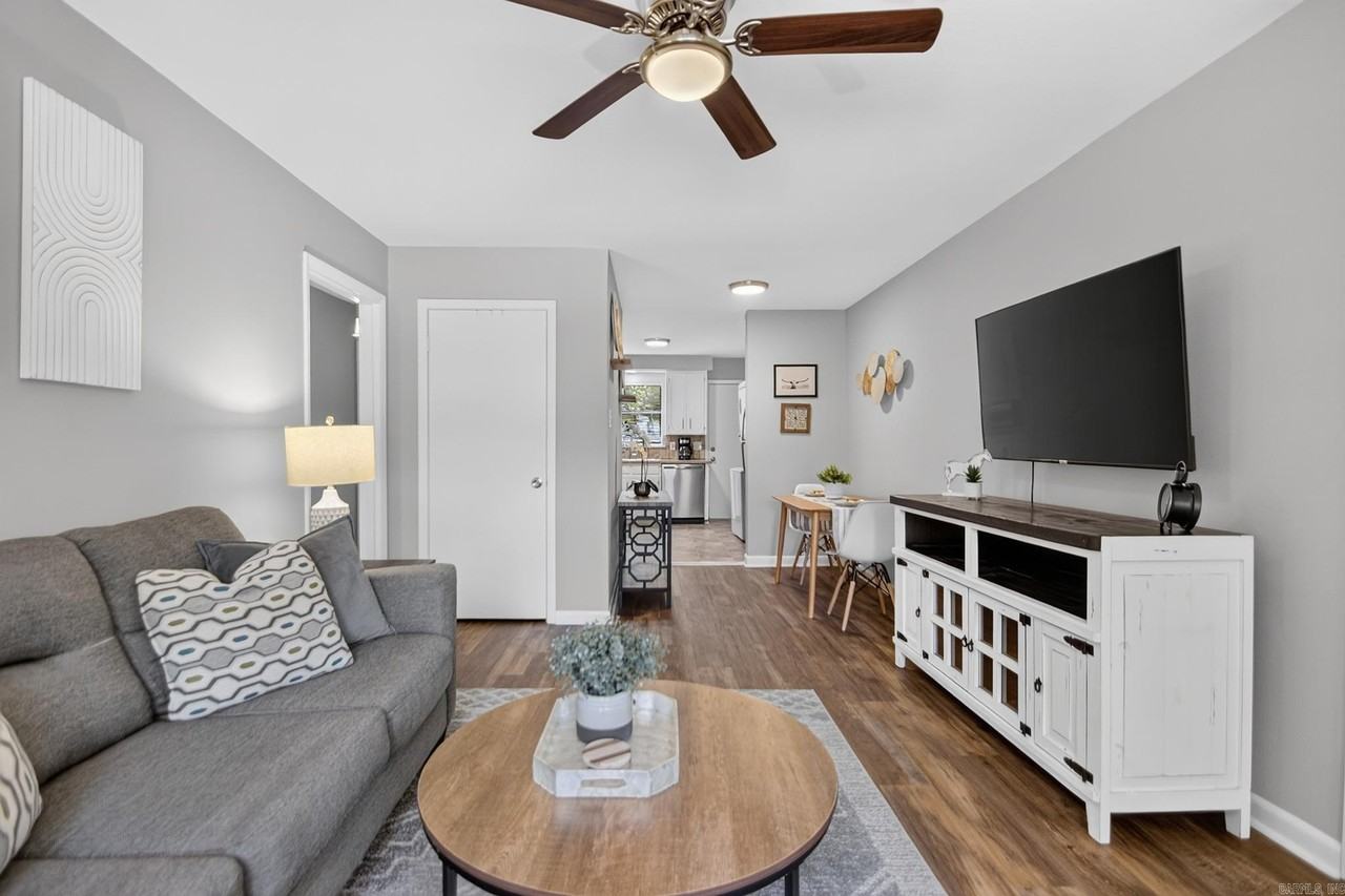 422 W K Ave - Photo 7 of 11