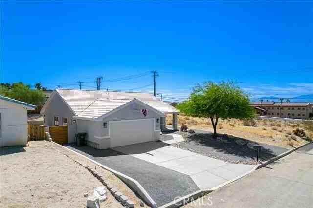 12920 Maui Way - Photo 4 of 21