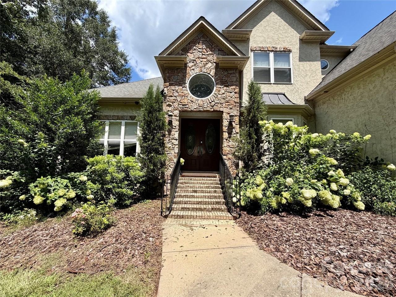 617 Lakeview Landing Rd - Photo 2 of 47