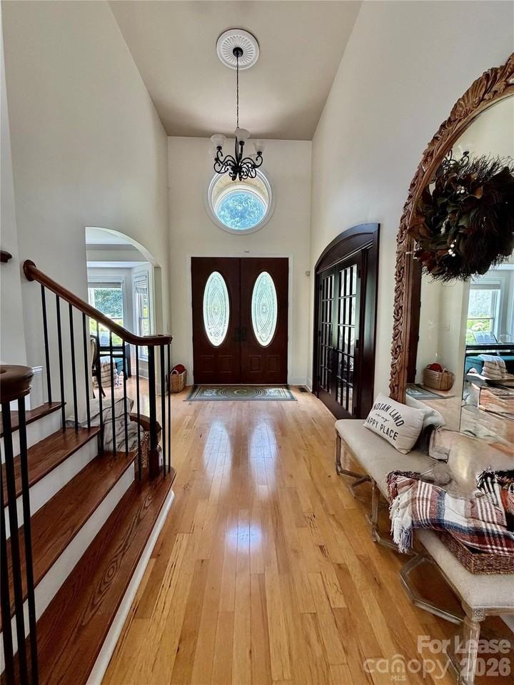 617 Lakeview Landing Rd - Photo 4 of 47