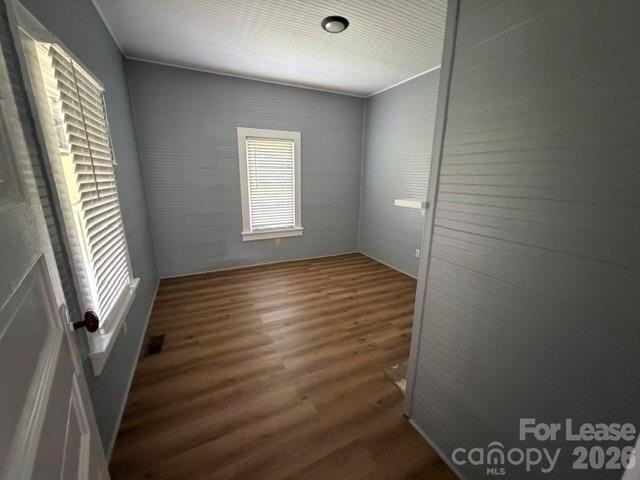 559 Shady Ln - Photo 5 of 8