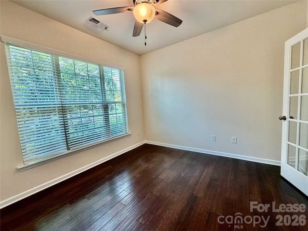 4019 Oakmere Rd - Photo 5 of 34