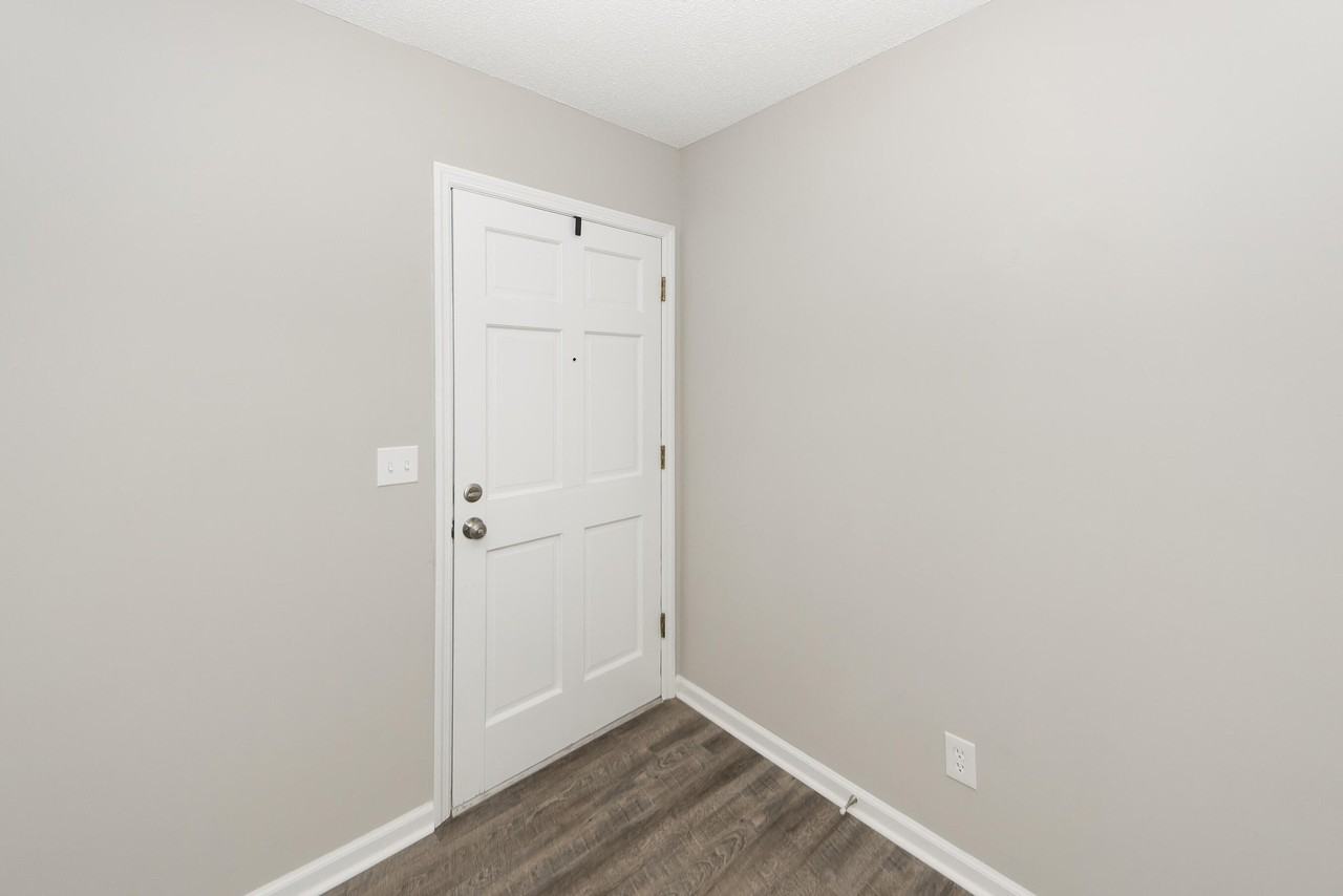 11 Kenilworth Rd - Photo 3 of 32