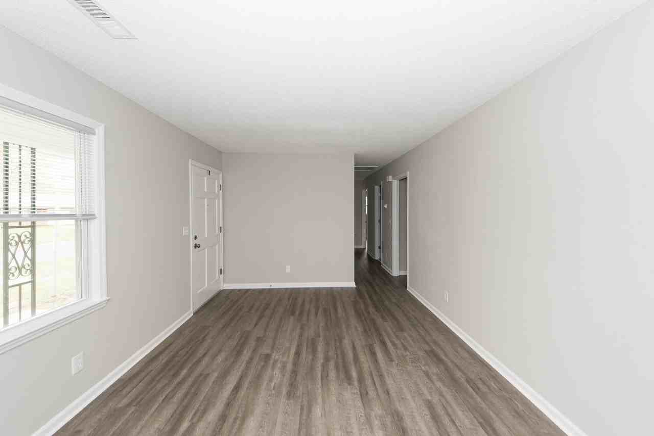 11 Kenilworth Rd - Photo 6 of 32