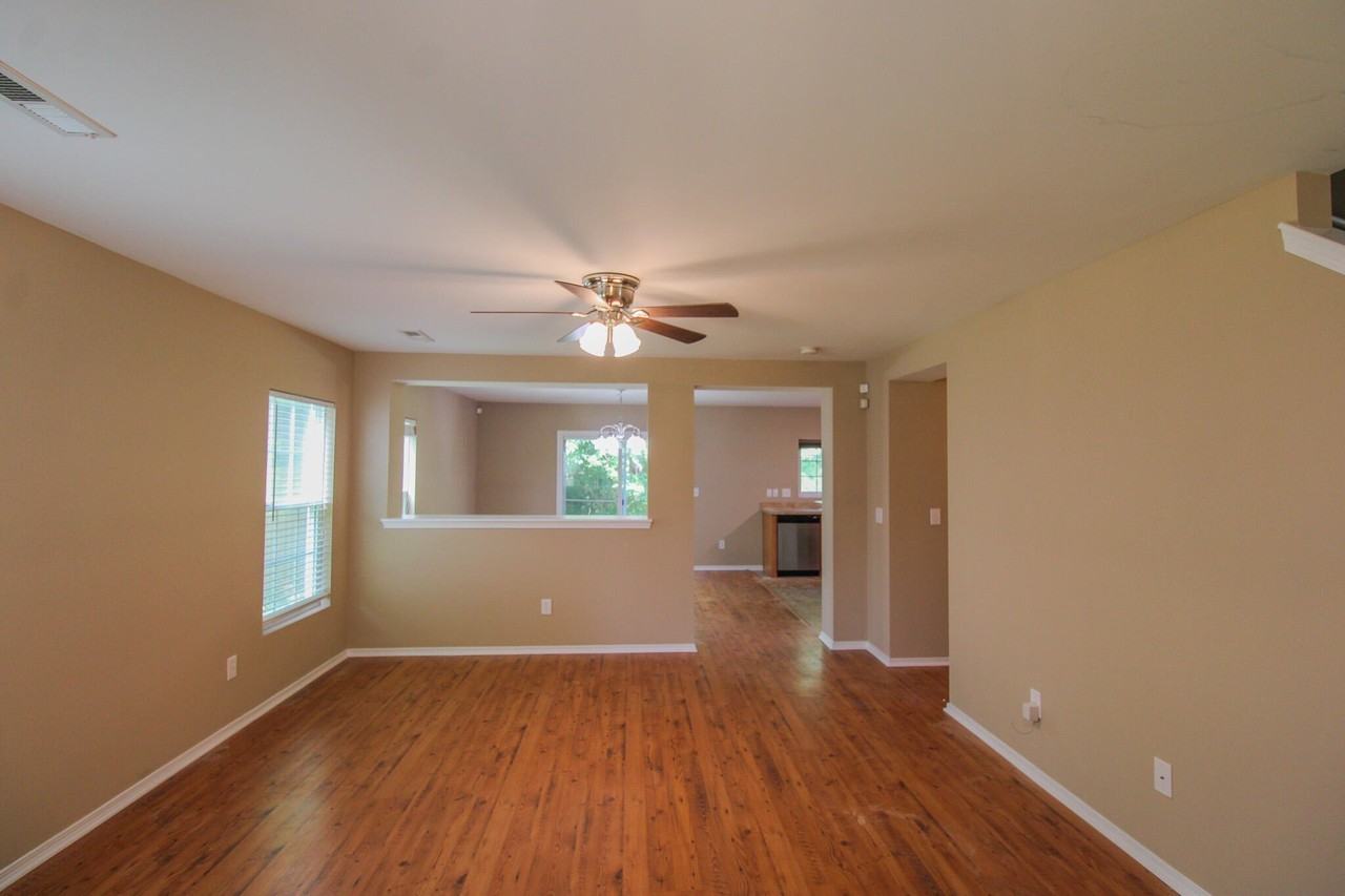 8811 Kellum Dr - Photo 4 of 31