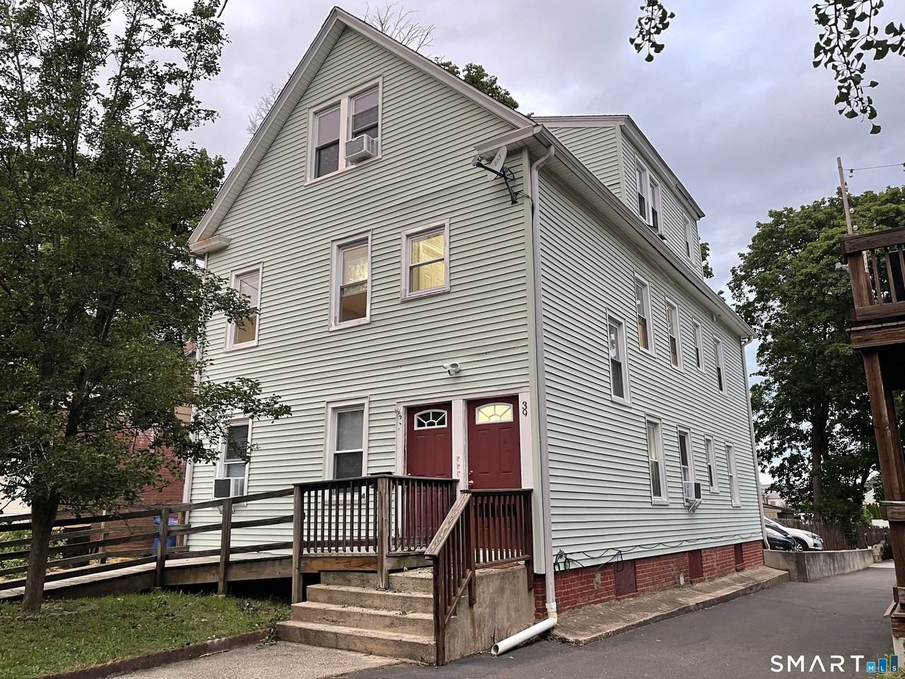 39 Lander St #2ndFL - Photo 3 of 21