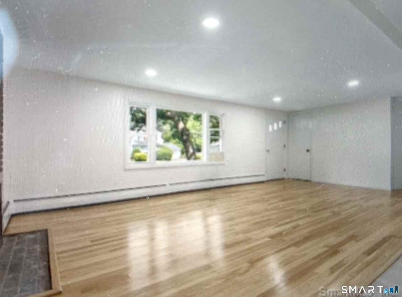 303 Bunker Hill Ave - Photo 5 of 7