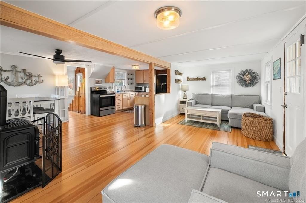 121 Shore Rd - Photo 2 of 29