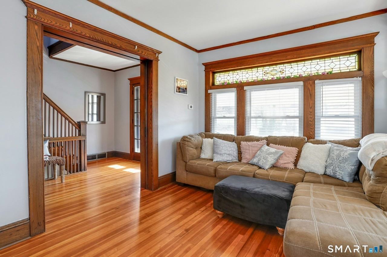 144 Overland Ave - Photo 4 of 22